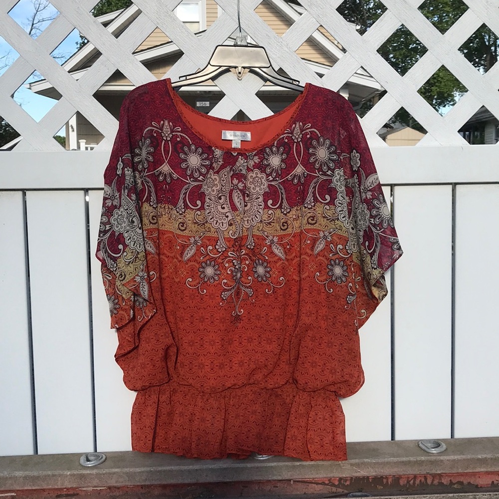 Beautiful blouse - Picture 2 of 3